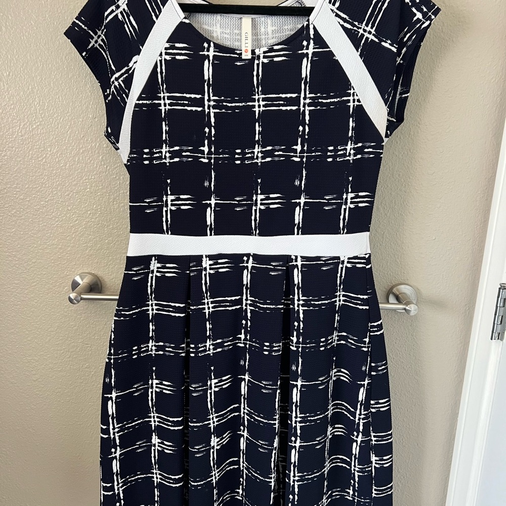 Gilli Navy and White Plaid Midi Dress